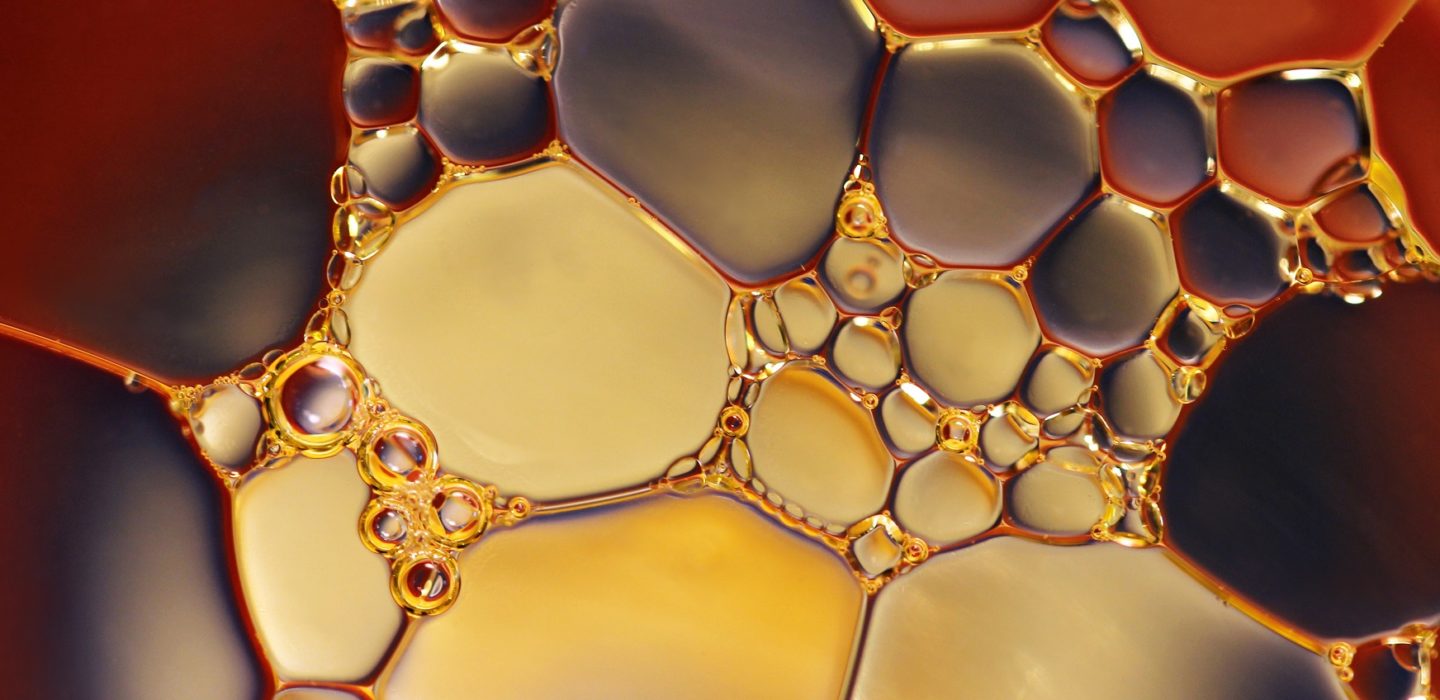 bubbles-chemistry-close-up-220989-1440x700